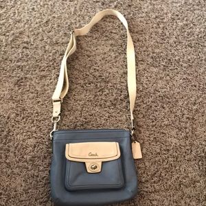 Cross body coach purse